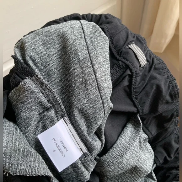 Vuori Women's Black Miles Ankle Pants, Small - Picture 4 of 7